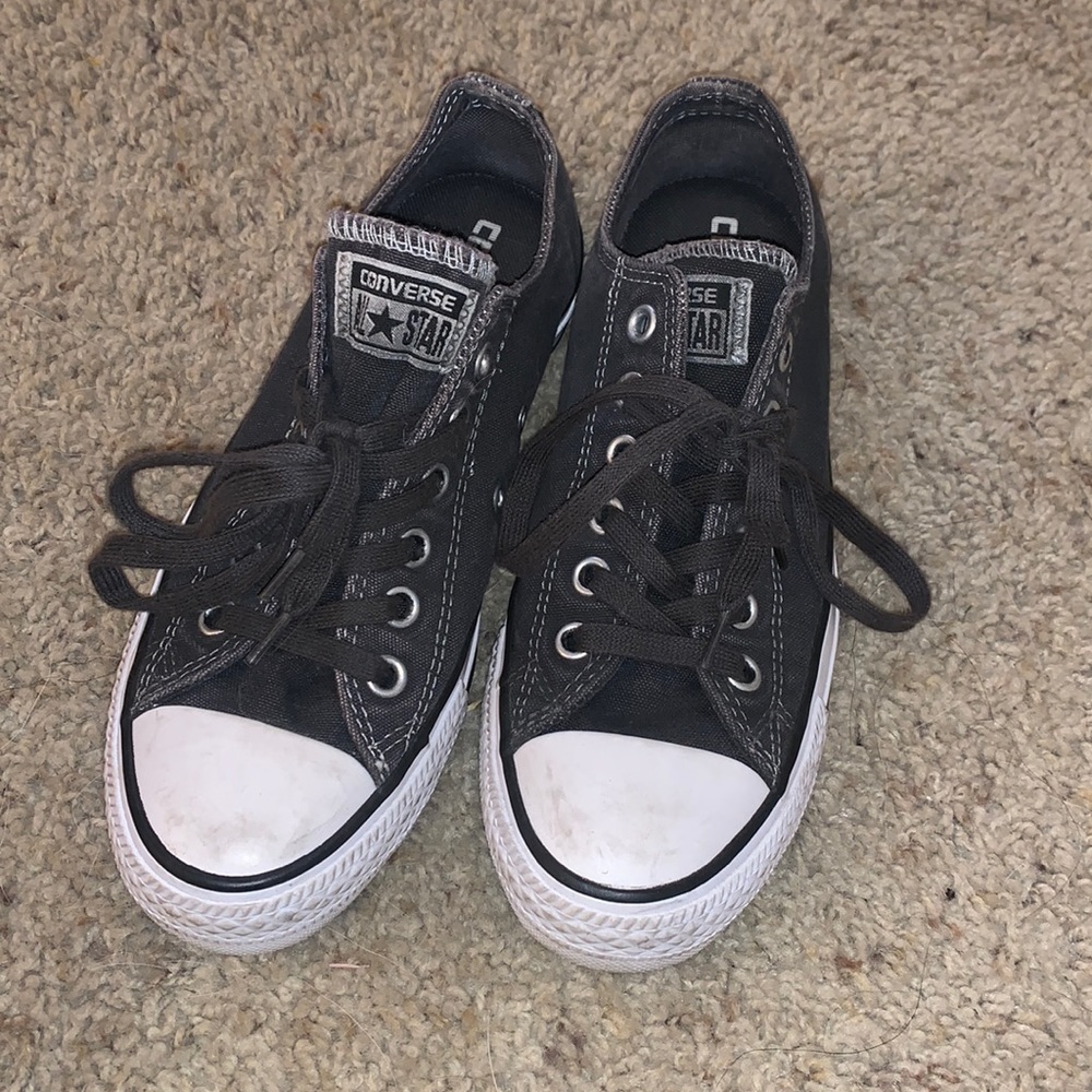 Women’s Converse Size 6.5